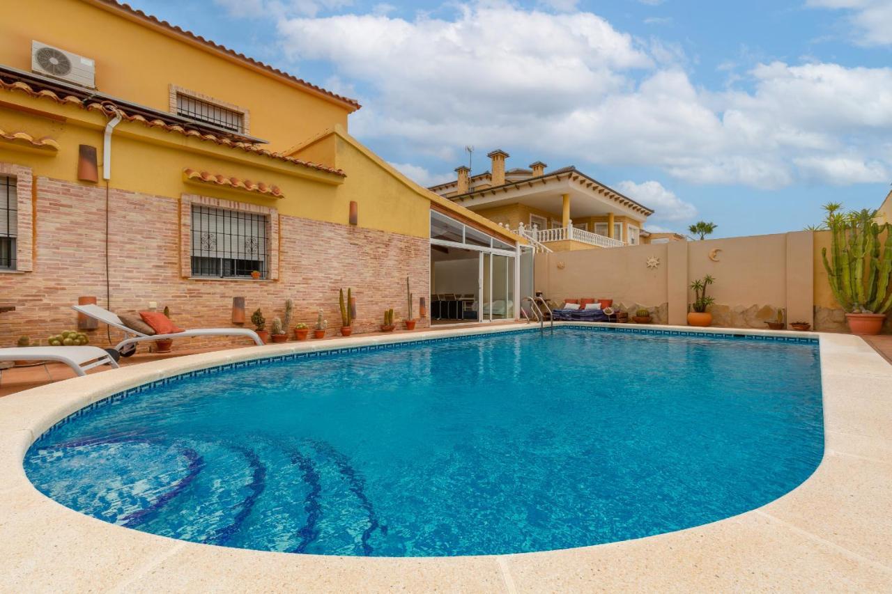 Fidalsa Coastal Soul Villa ตอร์เรเวียคา ภายนอก รูปภาพ