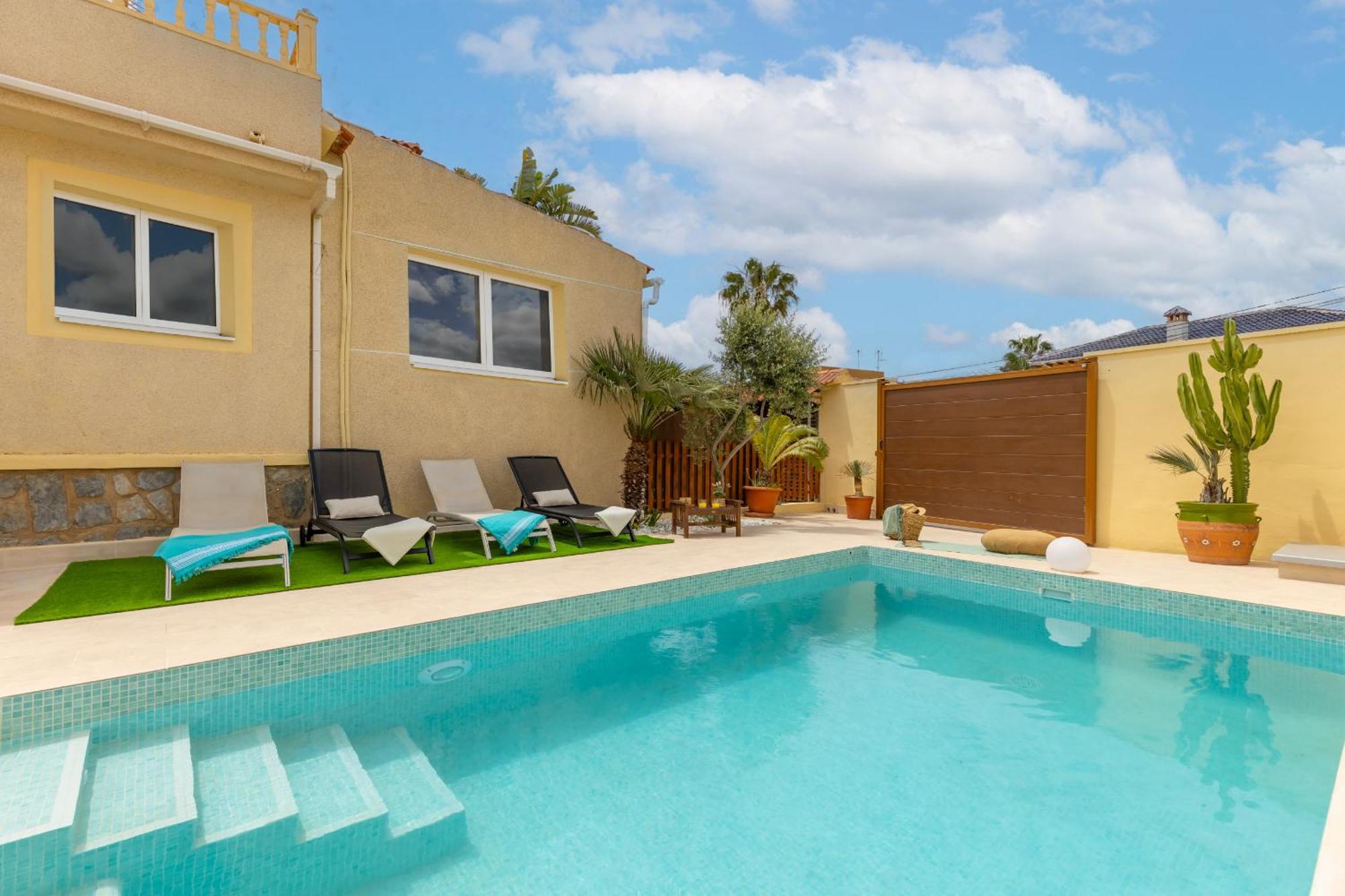 Fidalsa Coastal Soul Villa ตอร์เรเวียคา ภายนอก รูปภาพ