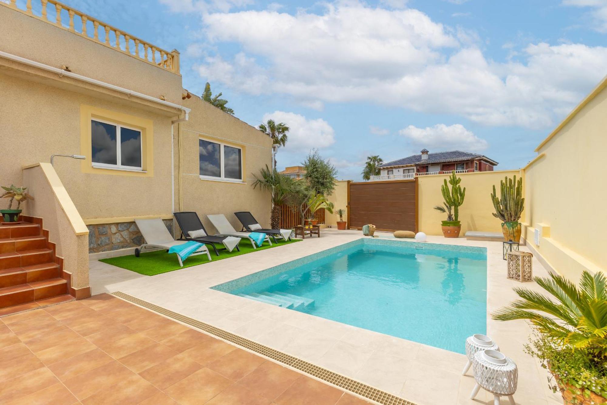 Fidalsa Coastal Soul Villa ตอร์เรเวียคา ภายนอก รูปภาพ
